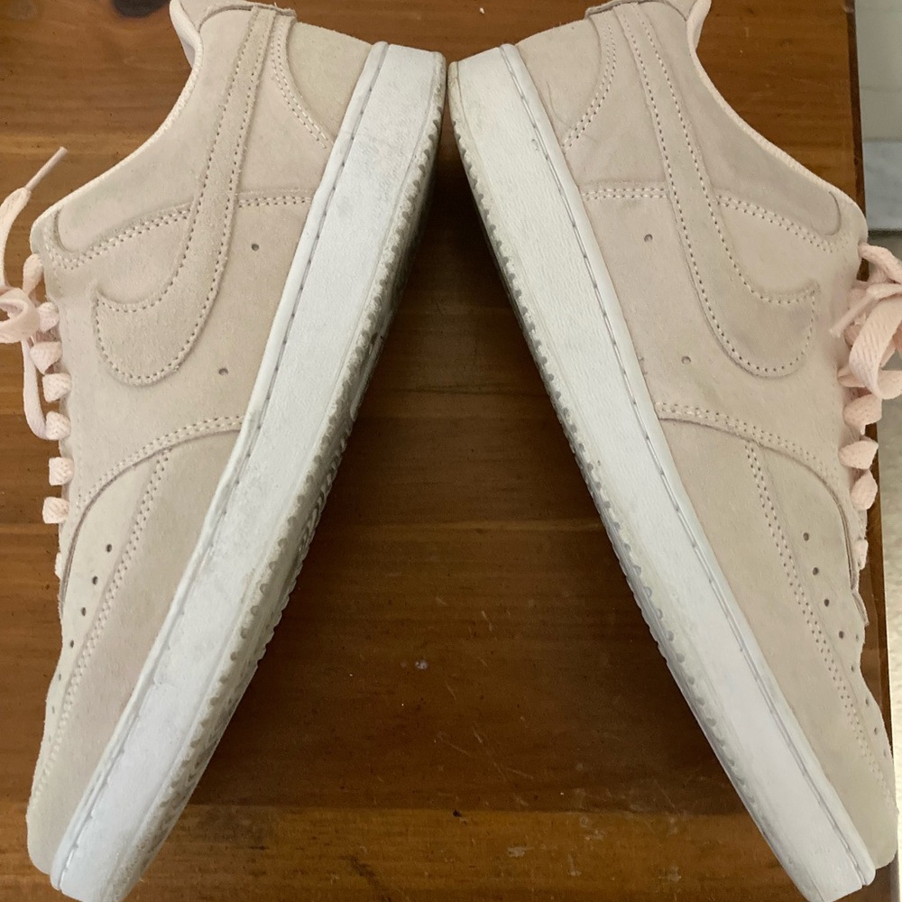 Nike Women’s Pink Sneaker